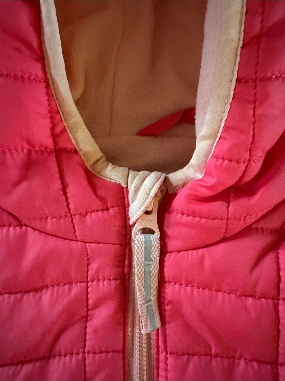 Cat & Jack Bright Pink Quilted Hooded Puffer Jacket Fleece Lined 18 months